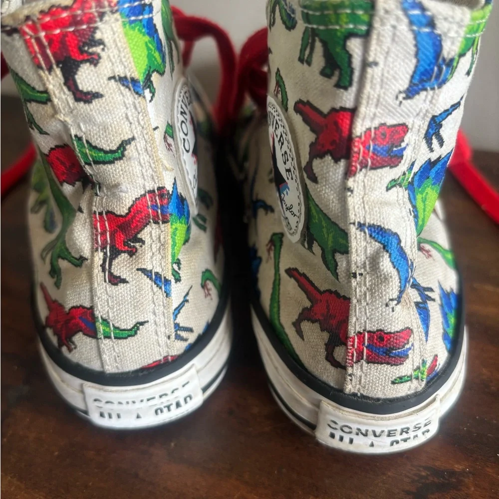 Custom‎ Chuck Taylor’s Converse All Star Dinosaur Size 2